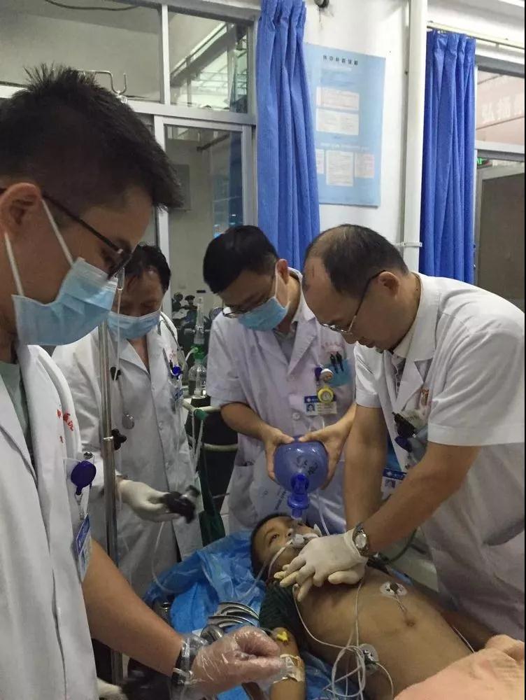七岁儿童不幸溺水,医护全力抢救——海口市第三人民医院急诊科