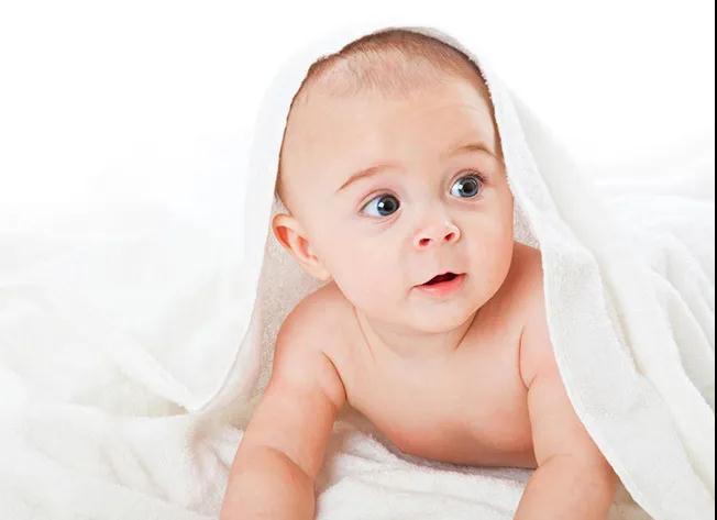 疾控中心专家:婴儿不能佩戴口罩,否则有窒息风险