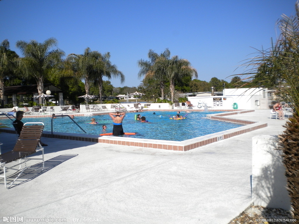 海南省疫情防控工作新闻发布会:室外游泳池在做好有效防控前提下可以开放