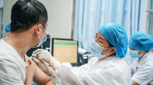 首个国产新冠特效药获批!还用打疫苗吗?